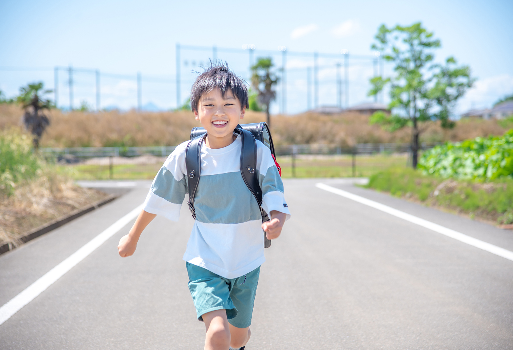 子どものGPS見守りはスマホとキッズケータイどちらがあんしん？違いを比較